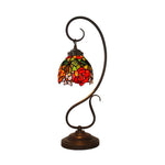 cal-lighting-cotulla-tiffany-table-lamp