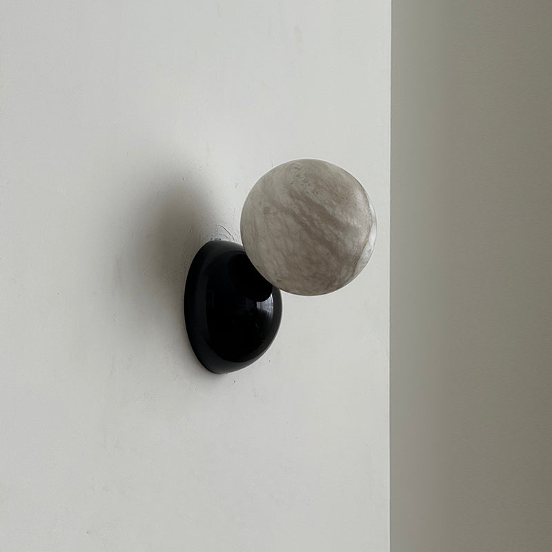 callisto-eclipse-wall-lamp