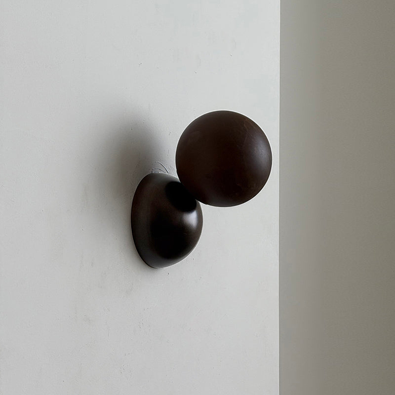 callisto-eclipse-wall-lamp