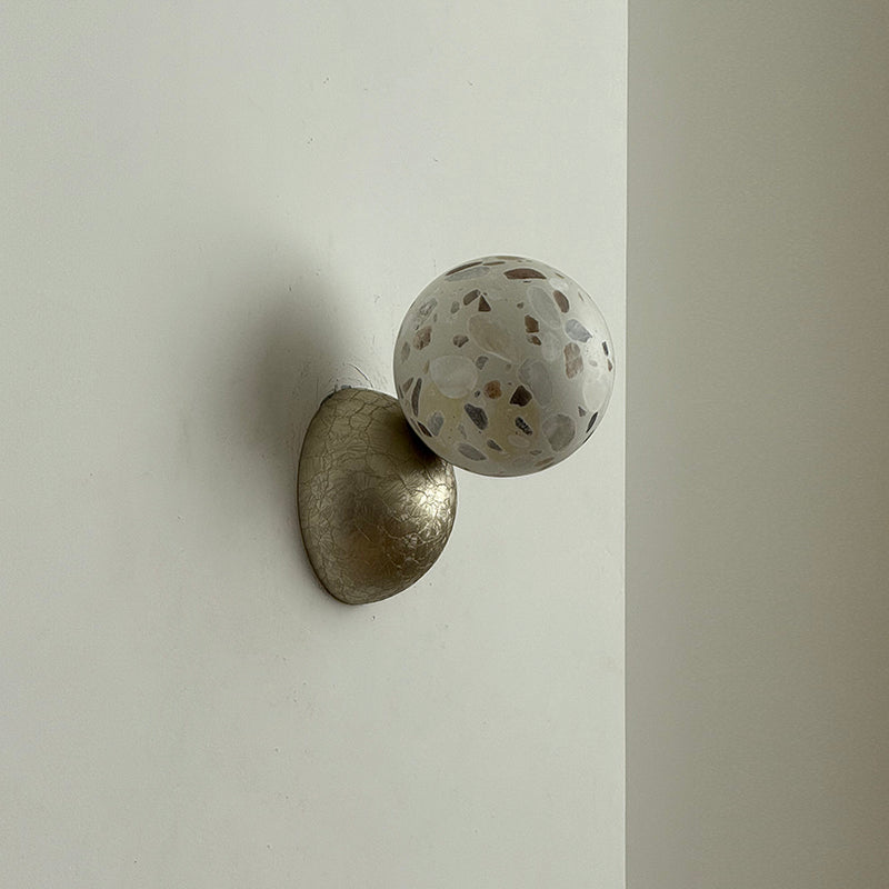 callisto-eclipse-wall-lamp