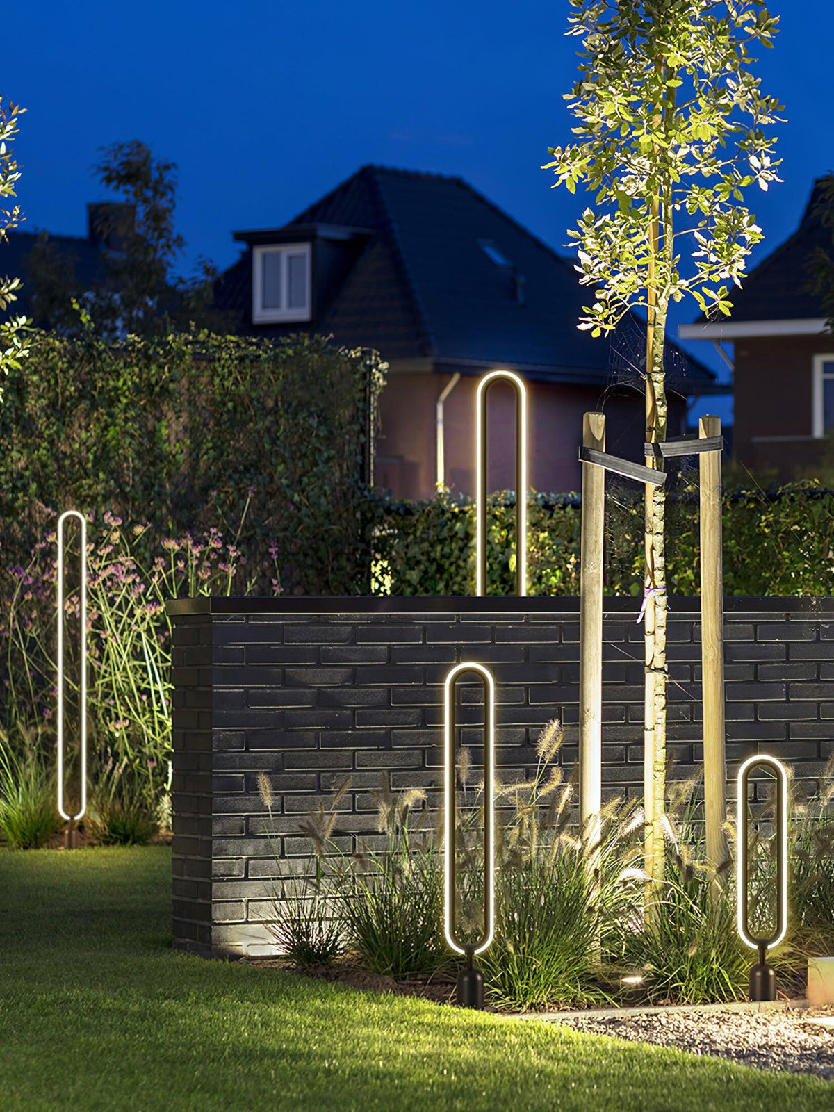 Camden Outdoor Garden Light – Modern LED Post Lamp for Lawns & Pathways