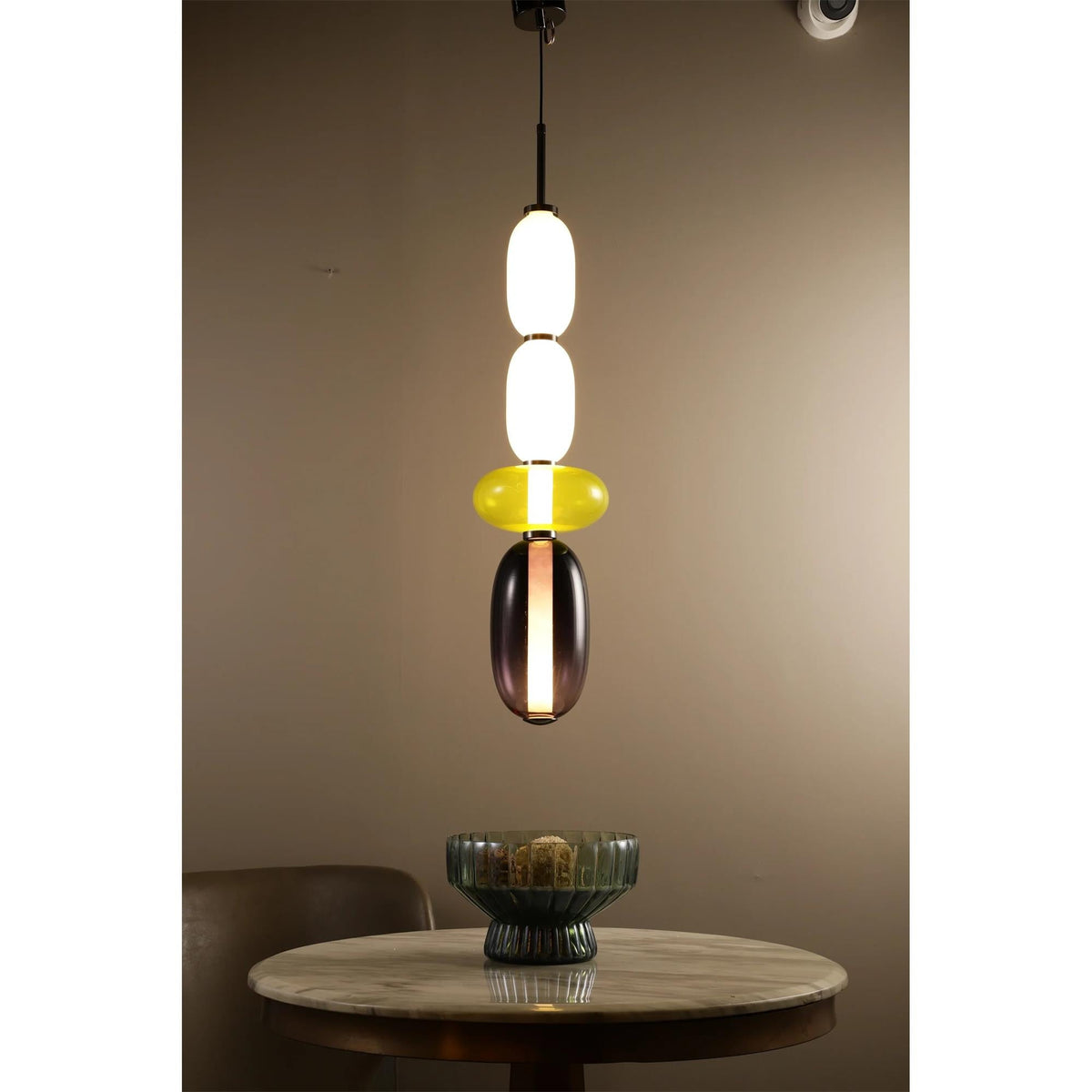 stained-glass-pendant-lamp