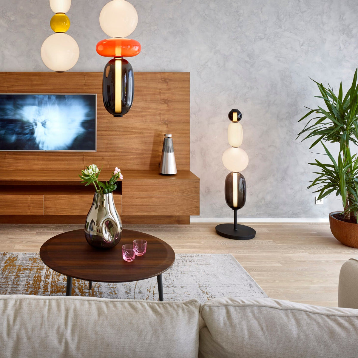 stained-glass-table-lamp