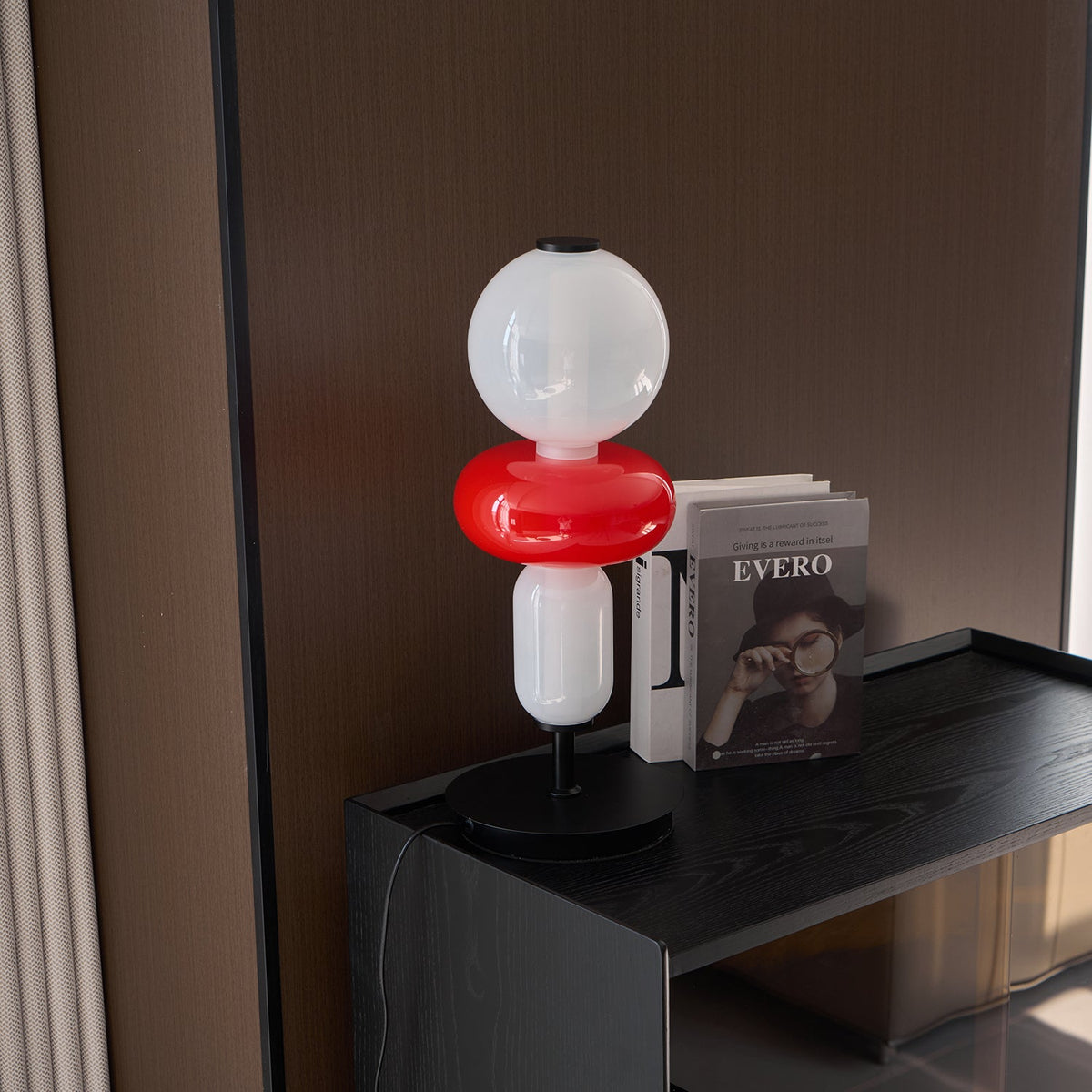 stained-glass-table-lamp