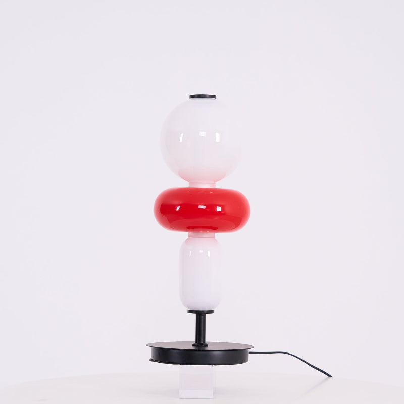 stained-glass-table-lamp
