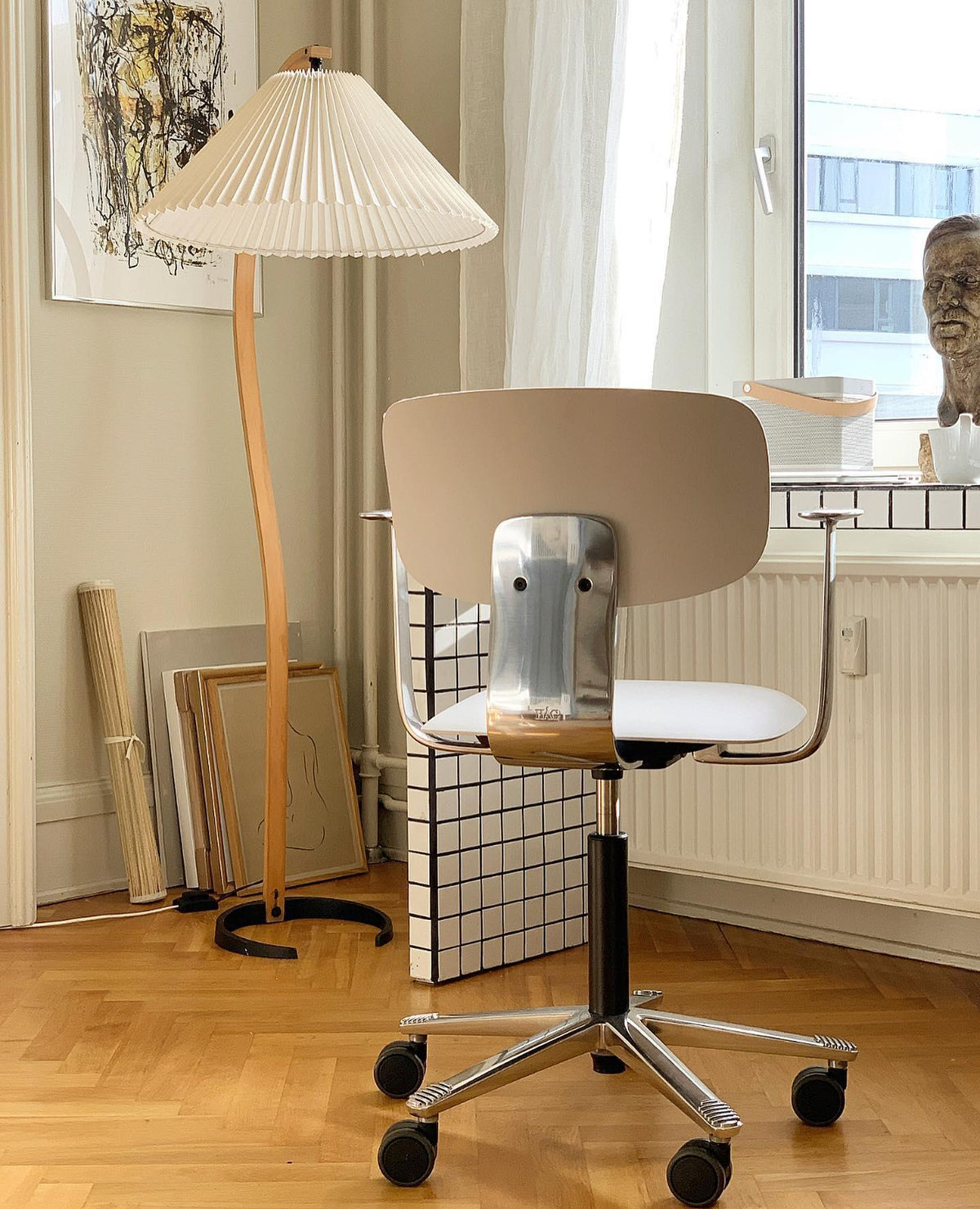 caprani-floor-lamp