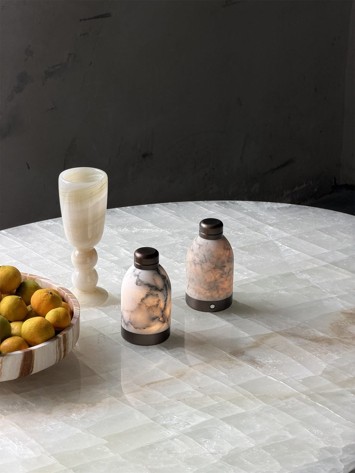 capsule-marble-table-lamp-built-in-battery