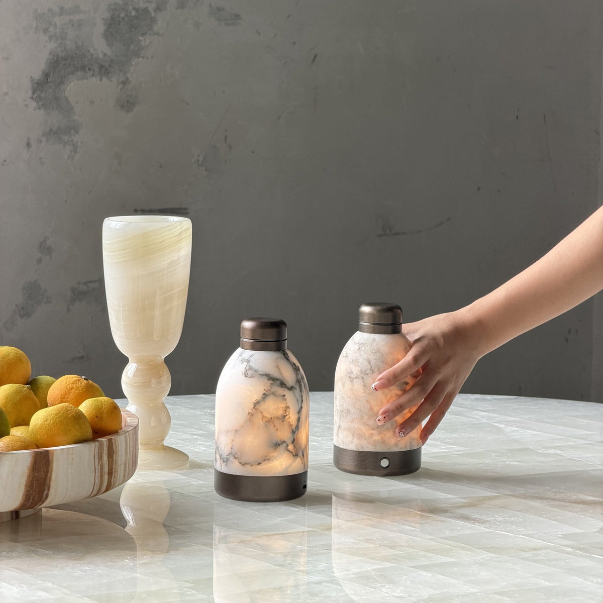 capsule-marble-table-lamp-built-in-battery