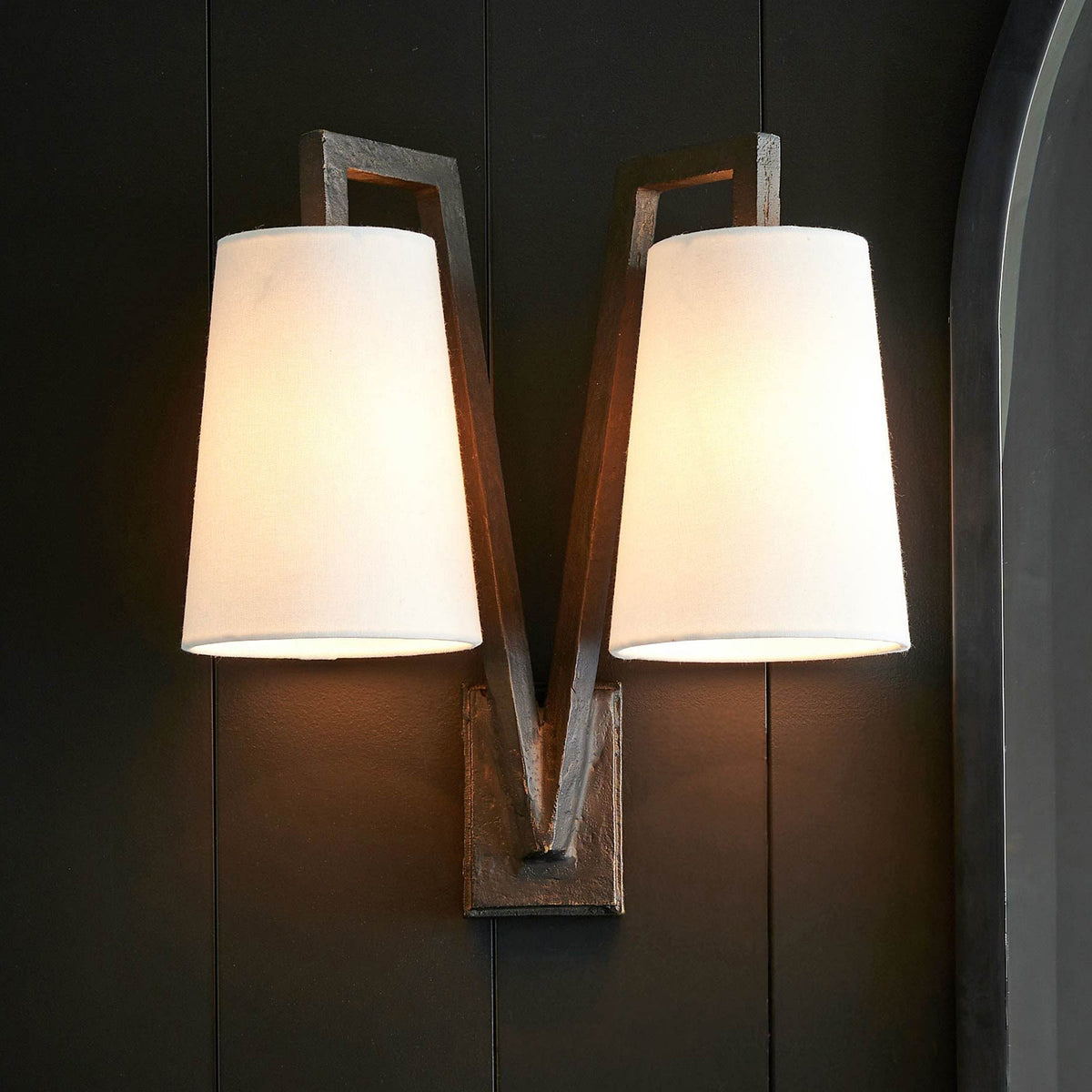 lena-double-wall-lamp