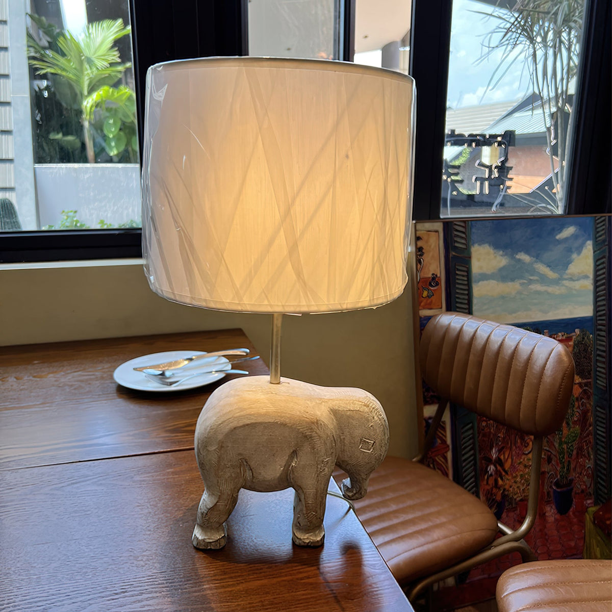 carved-wood-animal-table-lamp