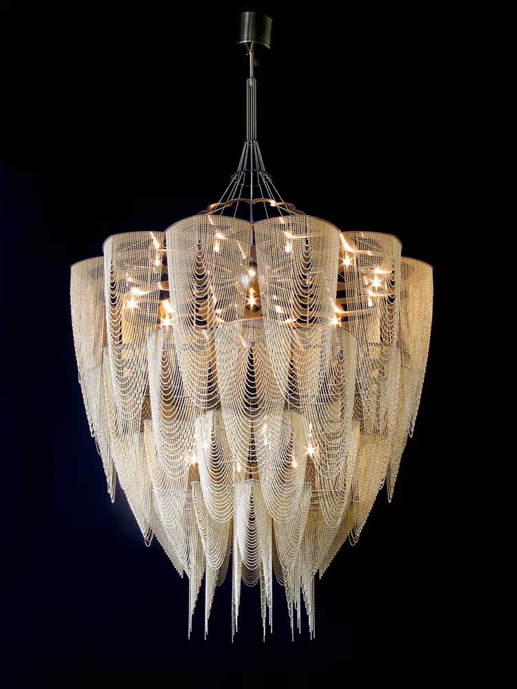 Cascade Aluminum Chain Chandelier – Modern Sculptural Pendant Light for Dining and Living Spaces