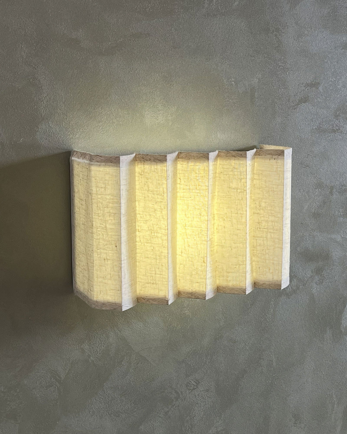 cascade-wall-lamp