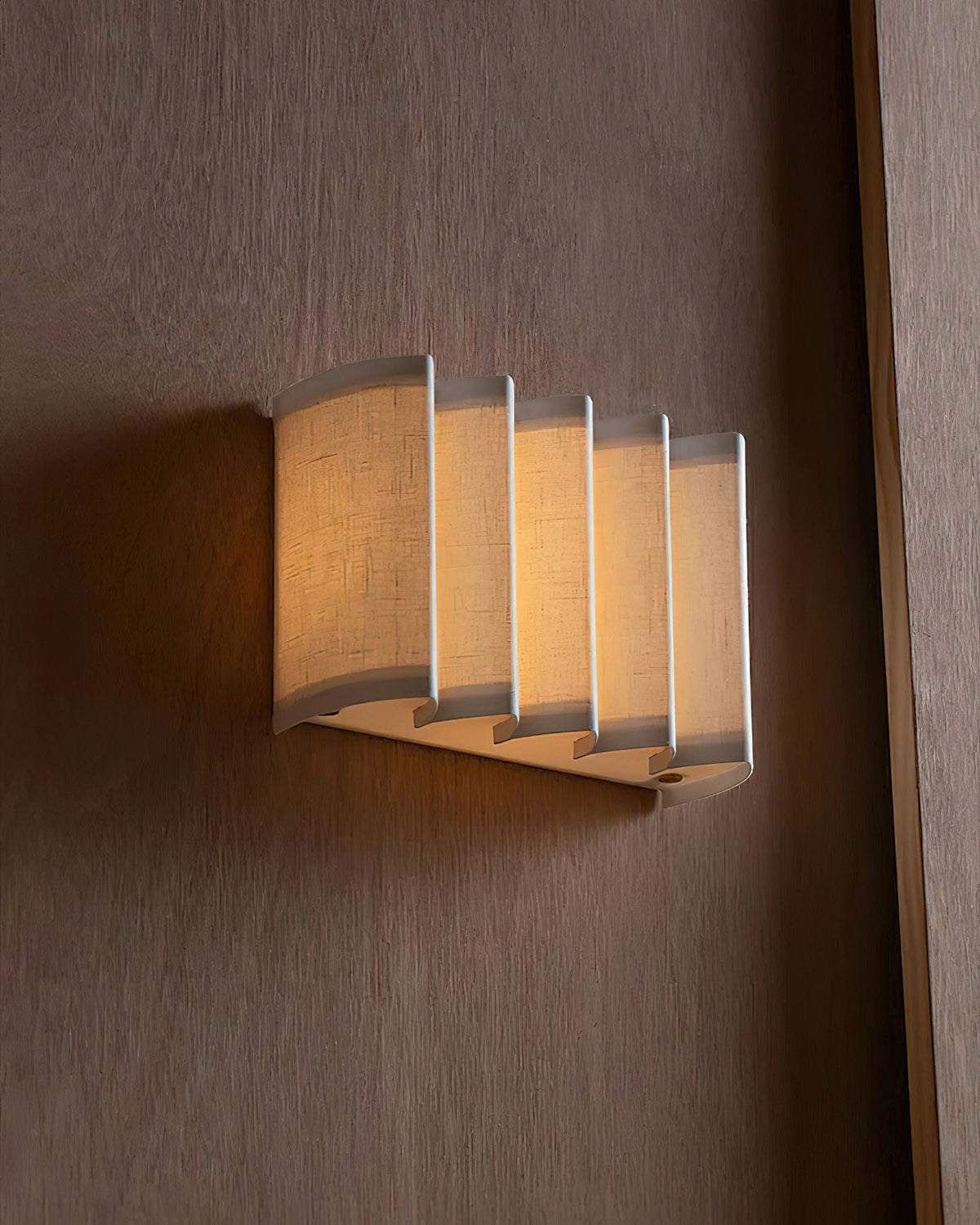 cascade-wall-lamp