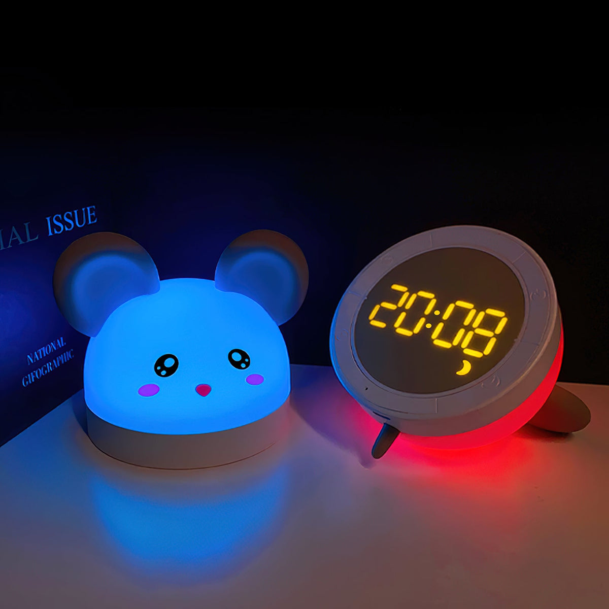 cat-mouse-clock-night-light