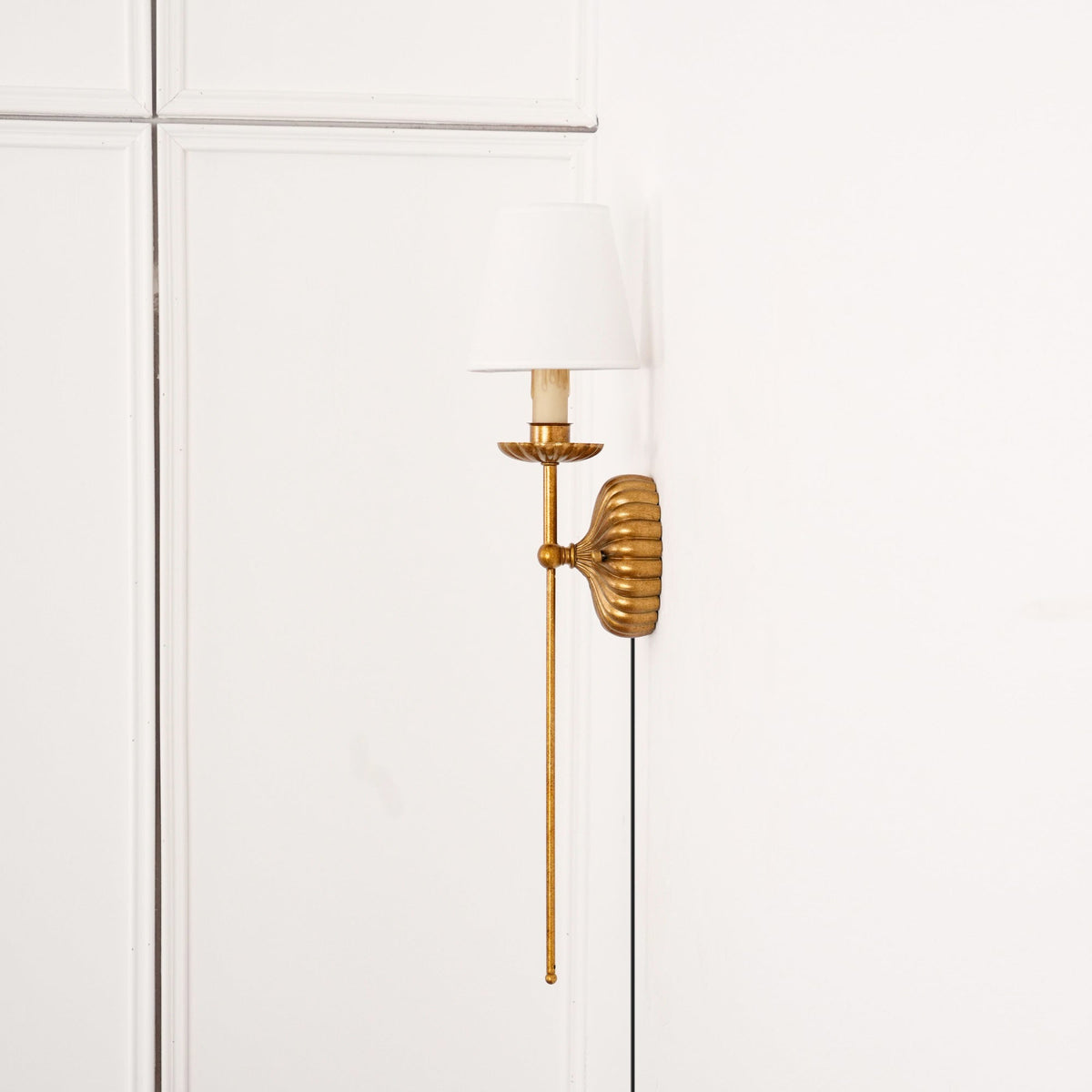 catina-plug-in-wall-lamp