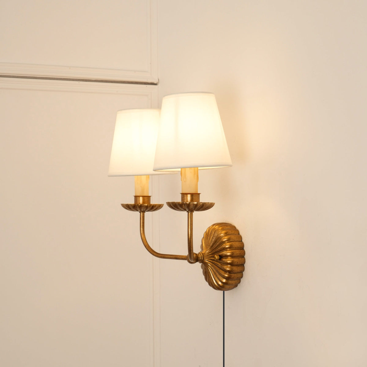 catina-plug-in-wall-lamp