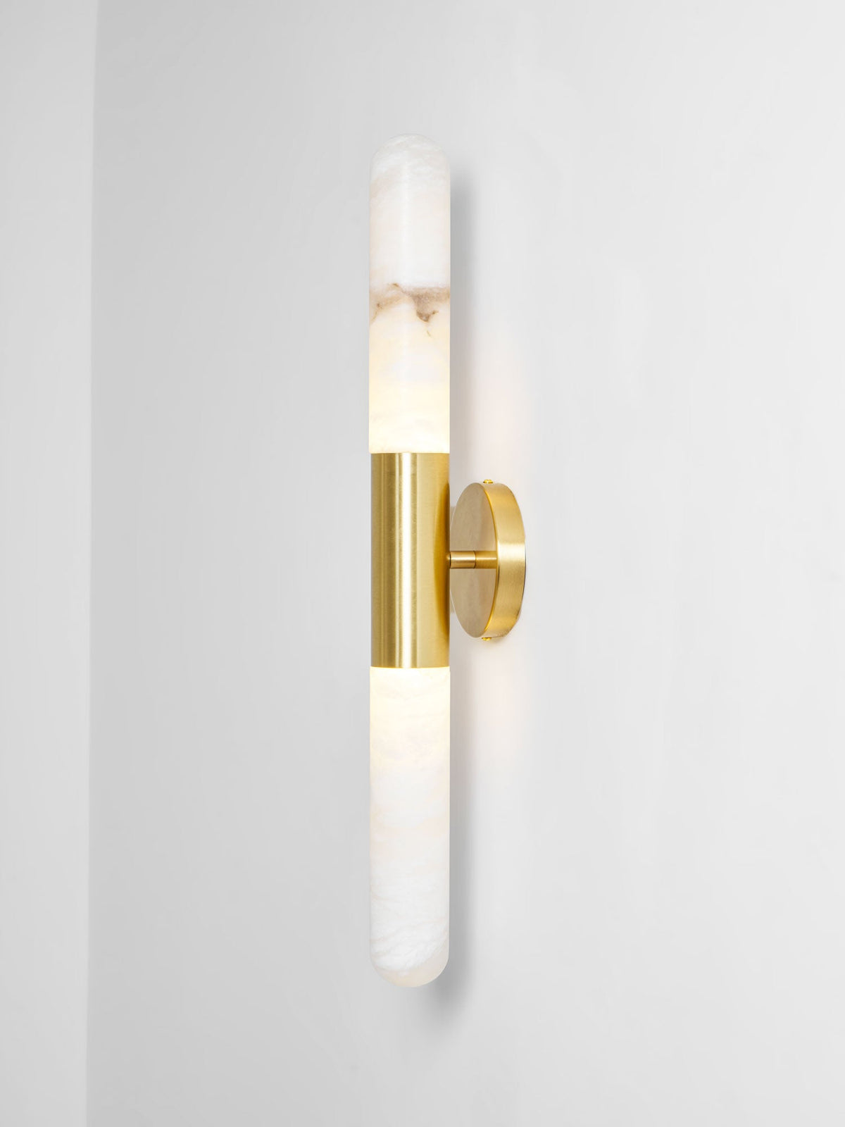 Cavoya Natural Alabaster Wall Sconce with Dual-Ended LED Glow