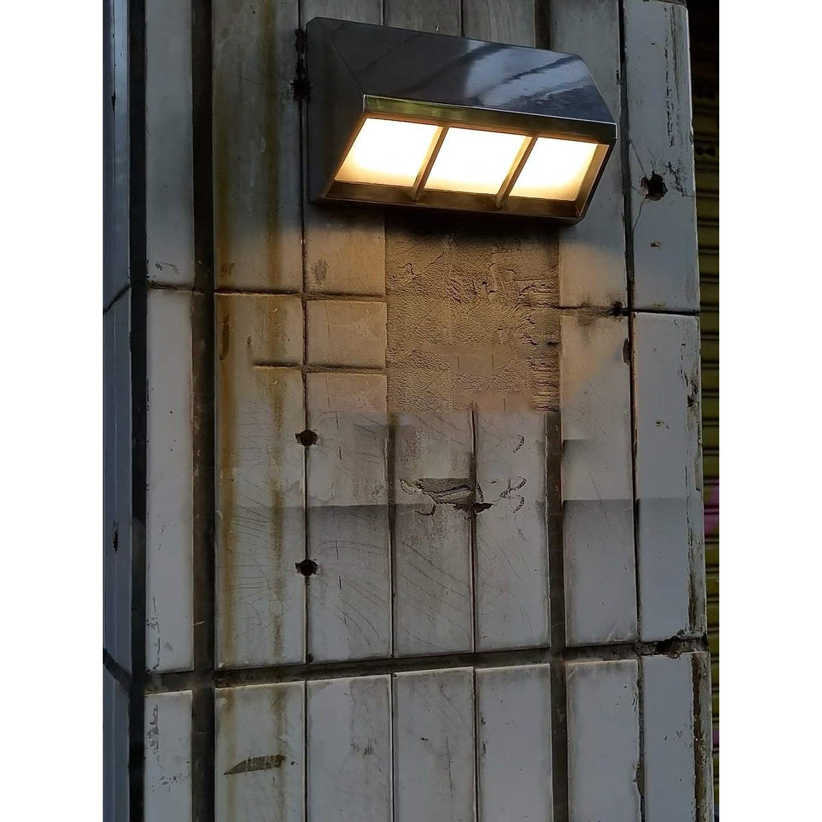 cedrick-led-wall-lamp