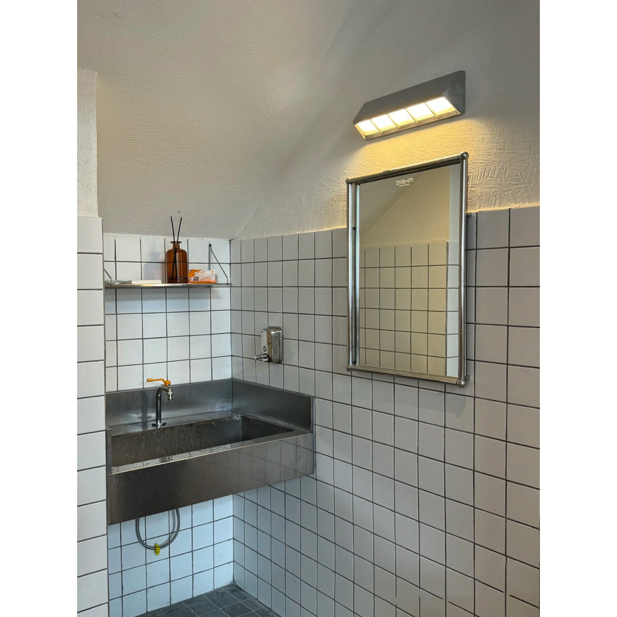 cedrick-led-wall-lamp