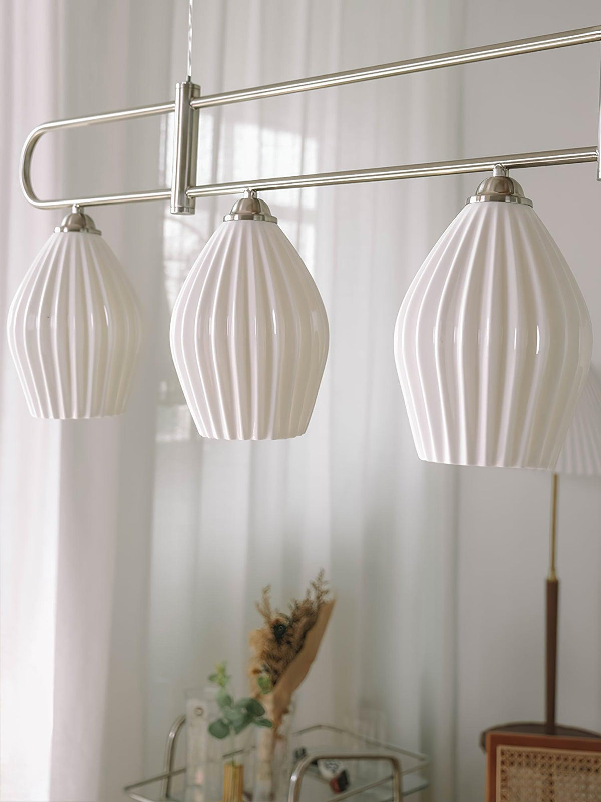 ceramic-ribbed-pendnat-light