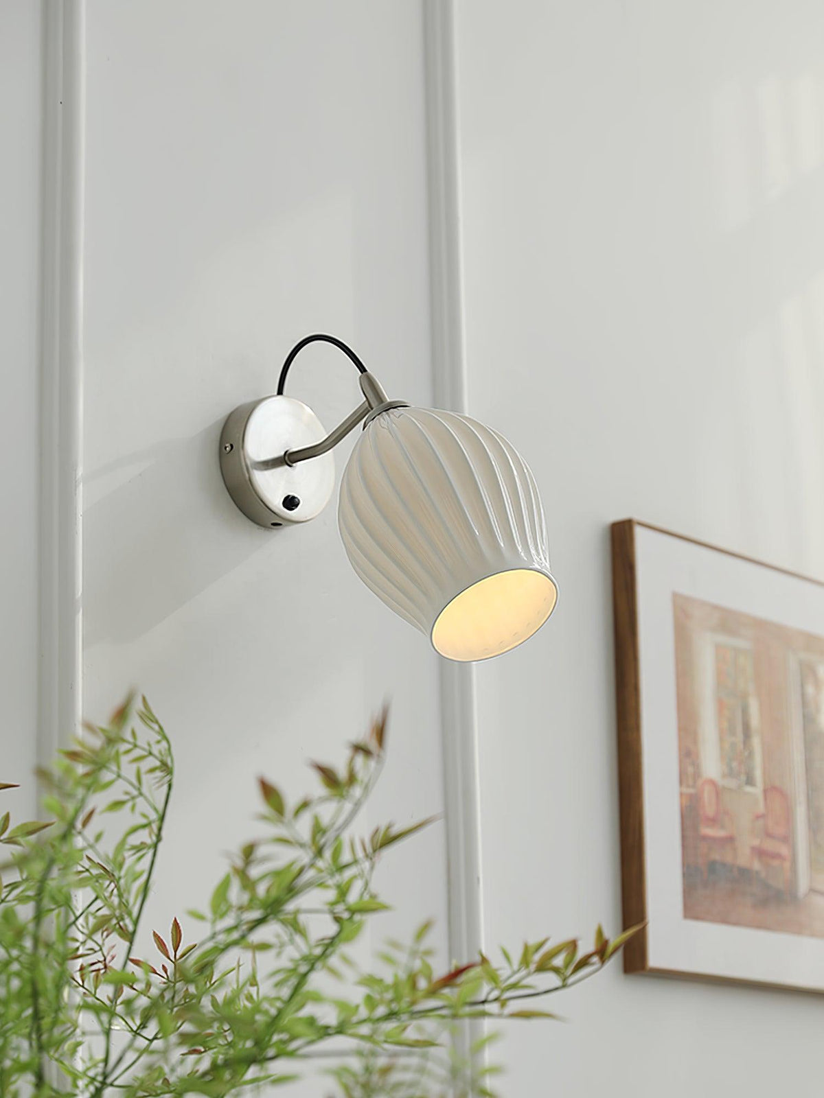 ceramic-ribbed-wall-light