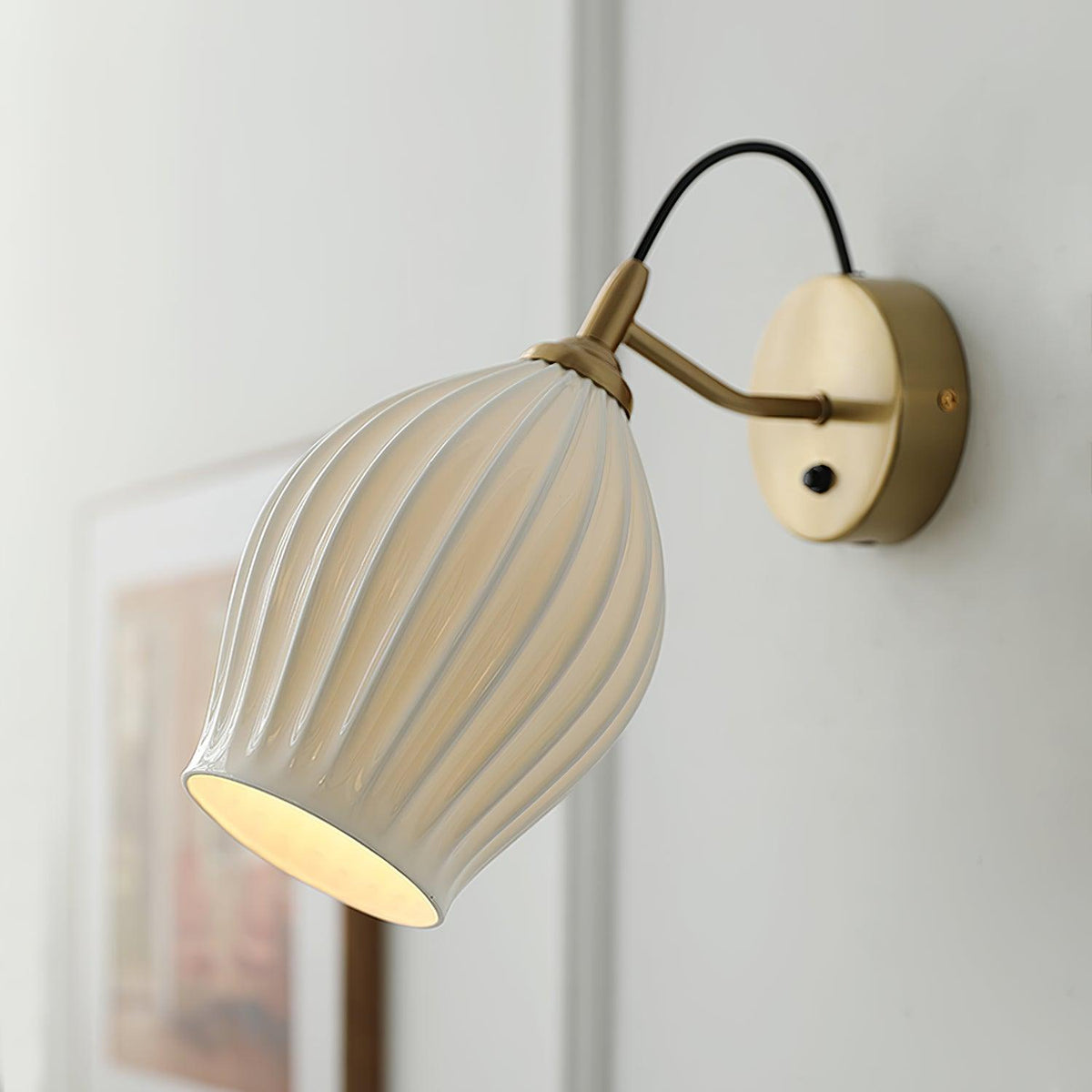 ceramic-ribbed-wall-light