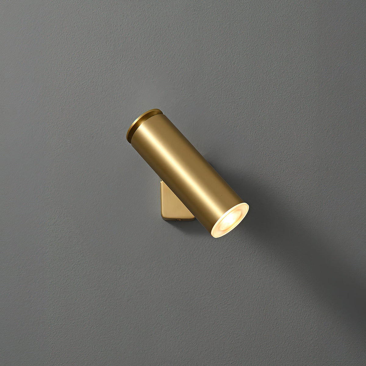 champeaux-wall-lamp