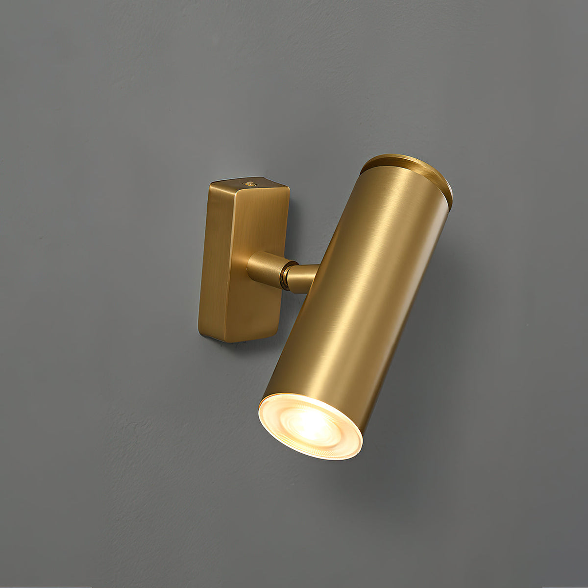champeaux-wall-lamp