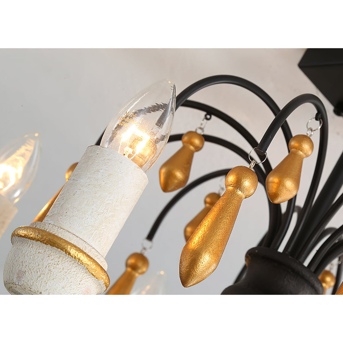chateau-nobles-chandelier