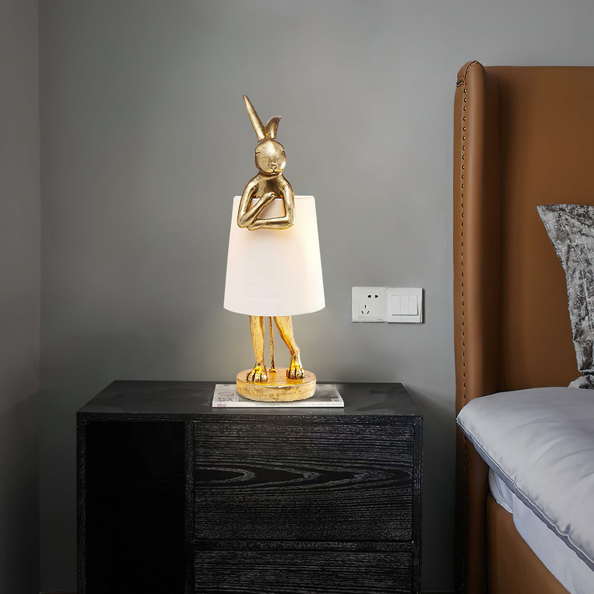 chester-rabbit-table-lamp