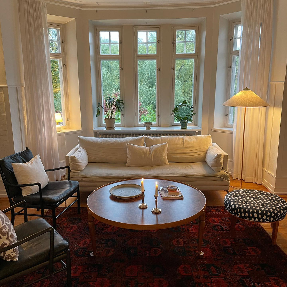 9602 Floor Lamp