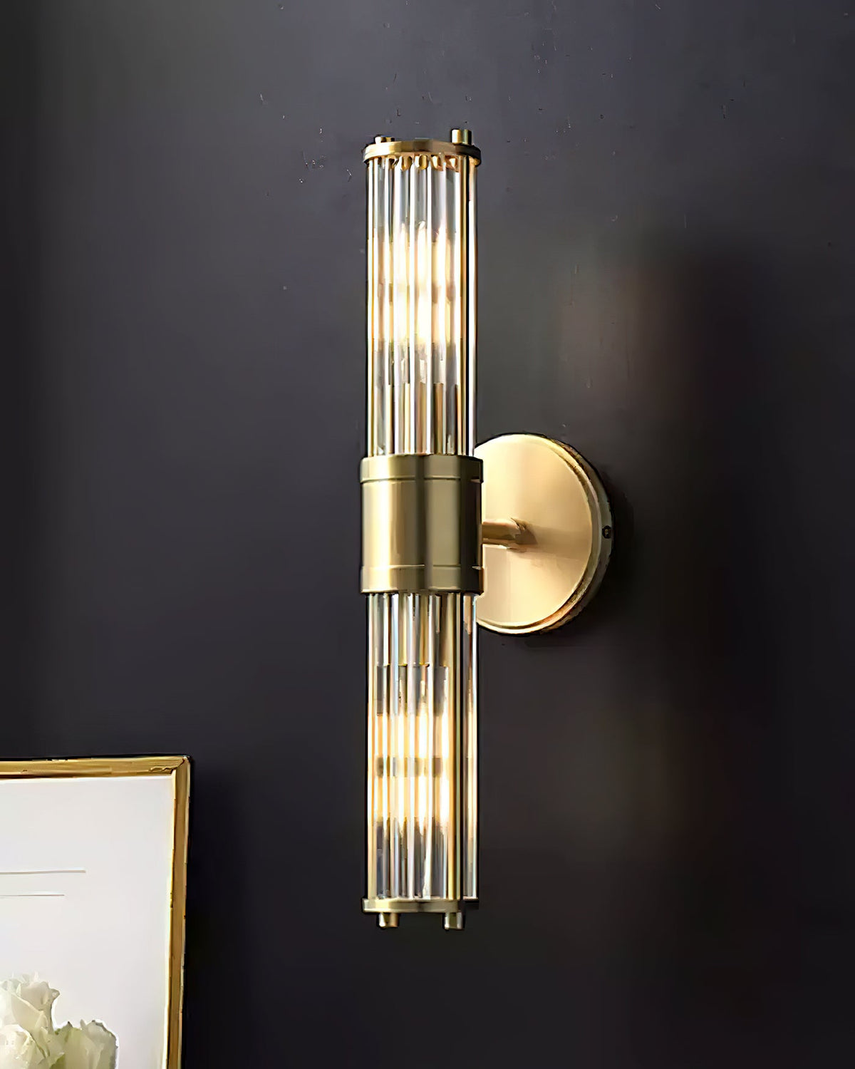 claridges-wall-lamp
