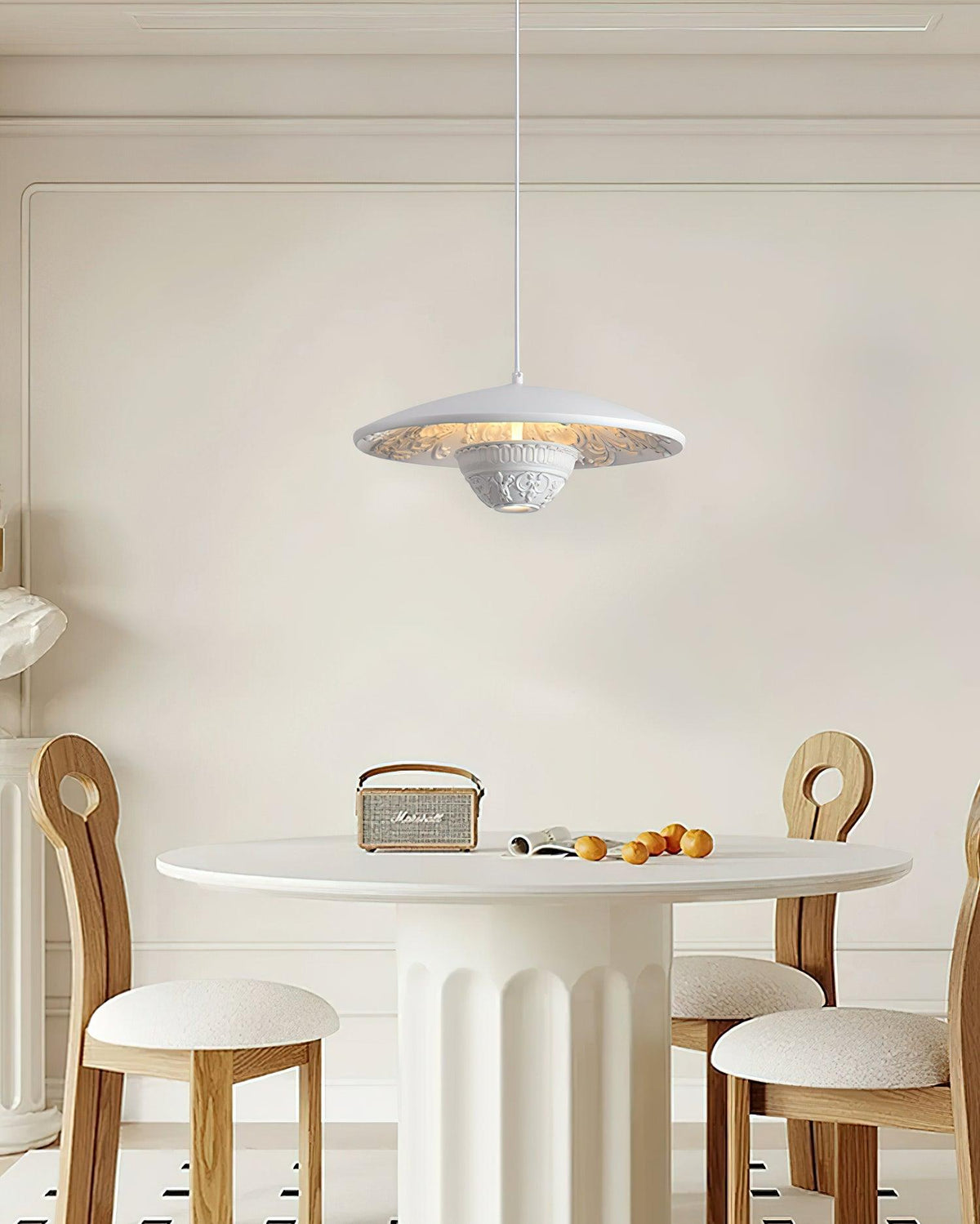 classic-flying-saucer-pendant-lamp