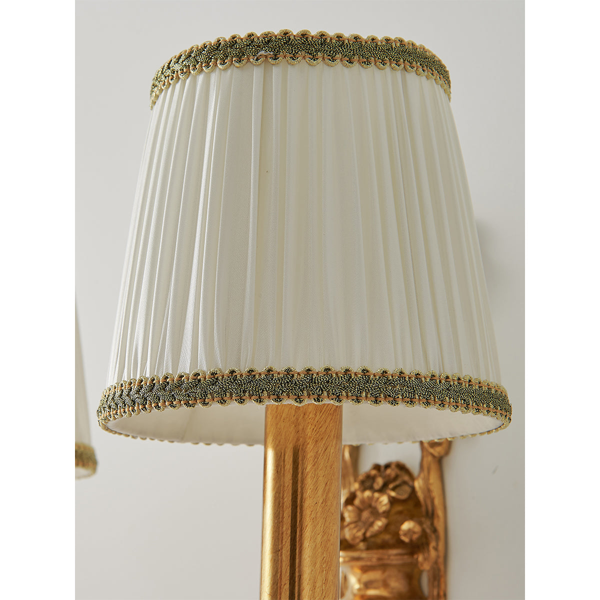 claudine-wall-lamp