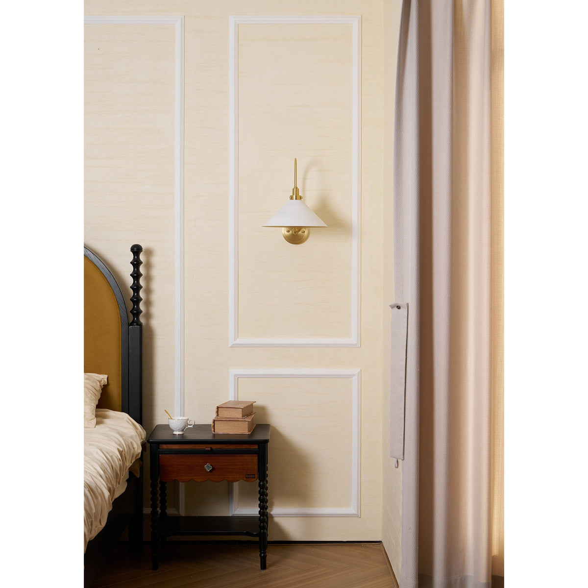 clivedon-wall-lamp