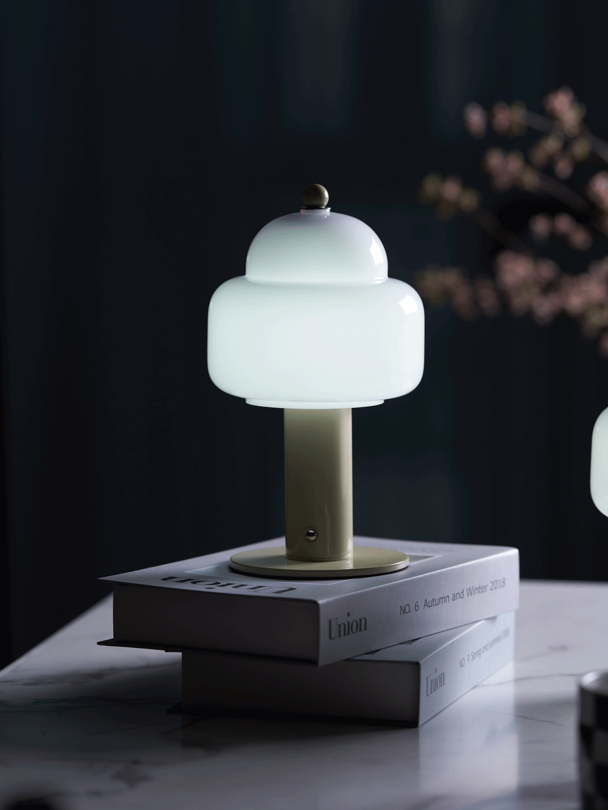 Cloud Dome Table Lamp – Sculptural LED Nightstand Light in Glass & Metal