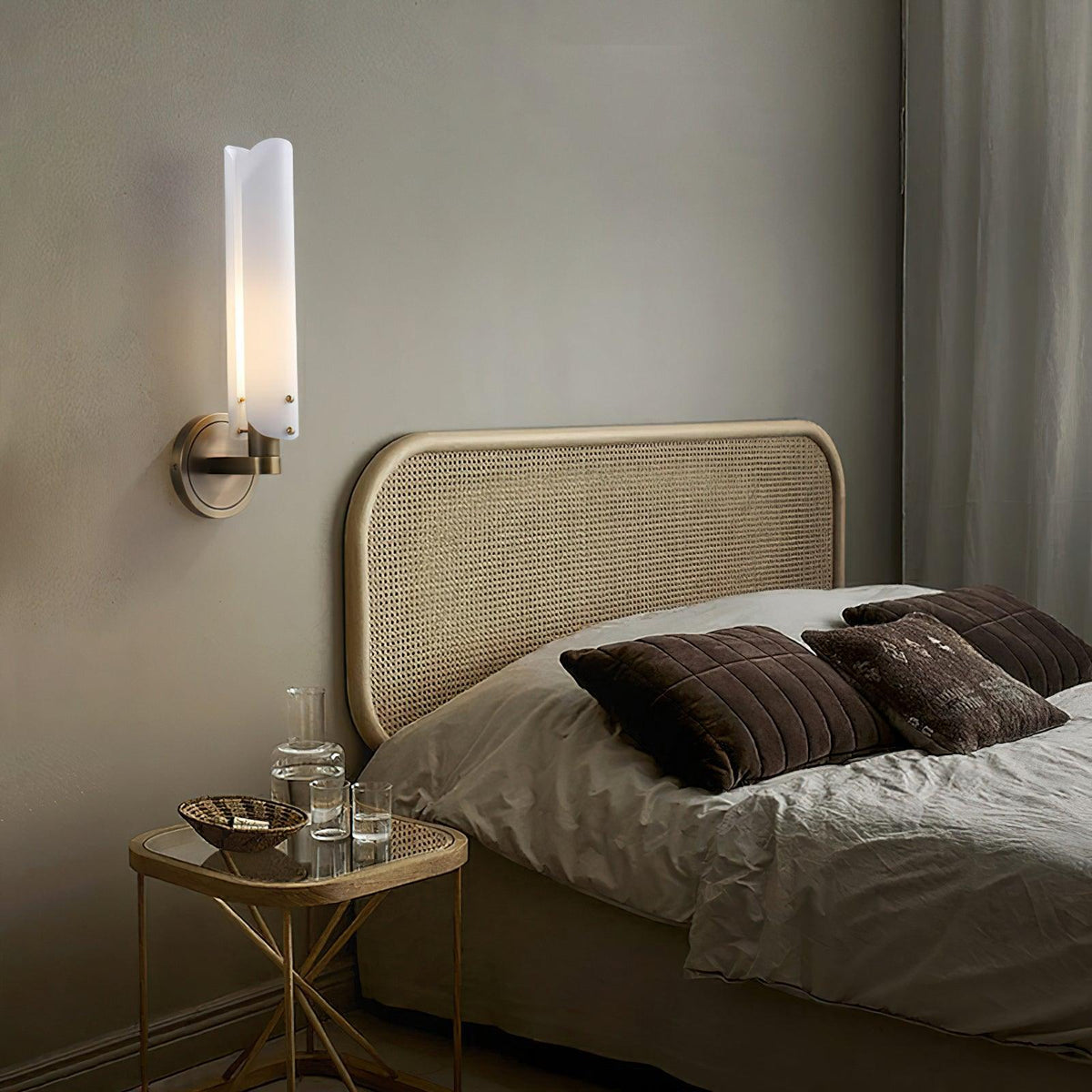 column-wall-lamp