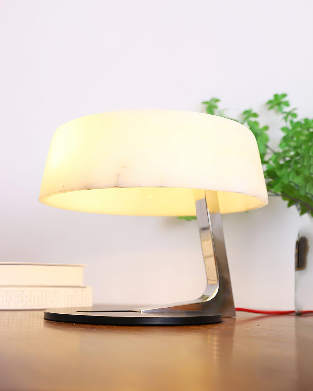 comete-table-lamp