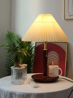 Cone_Pleated_Fabric_Table_Lamp
