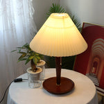 Cone_Pleated_Fabric_Table_Lamp