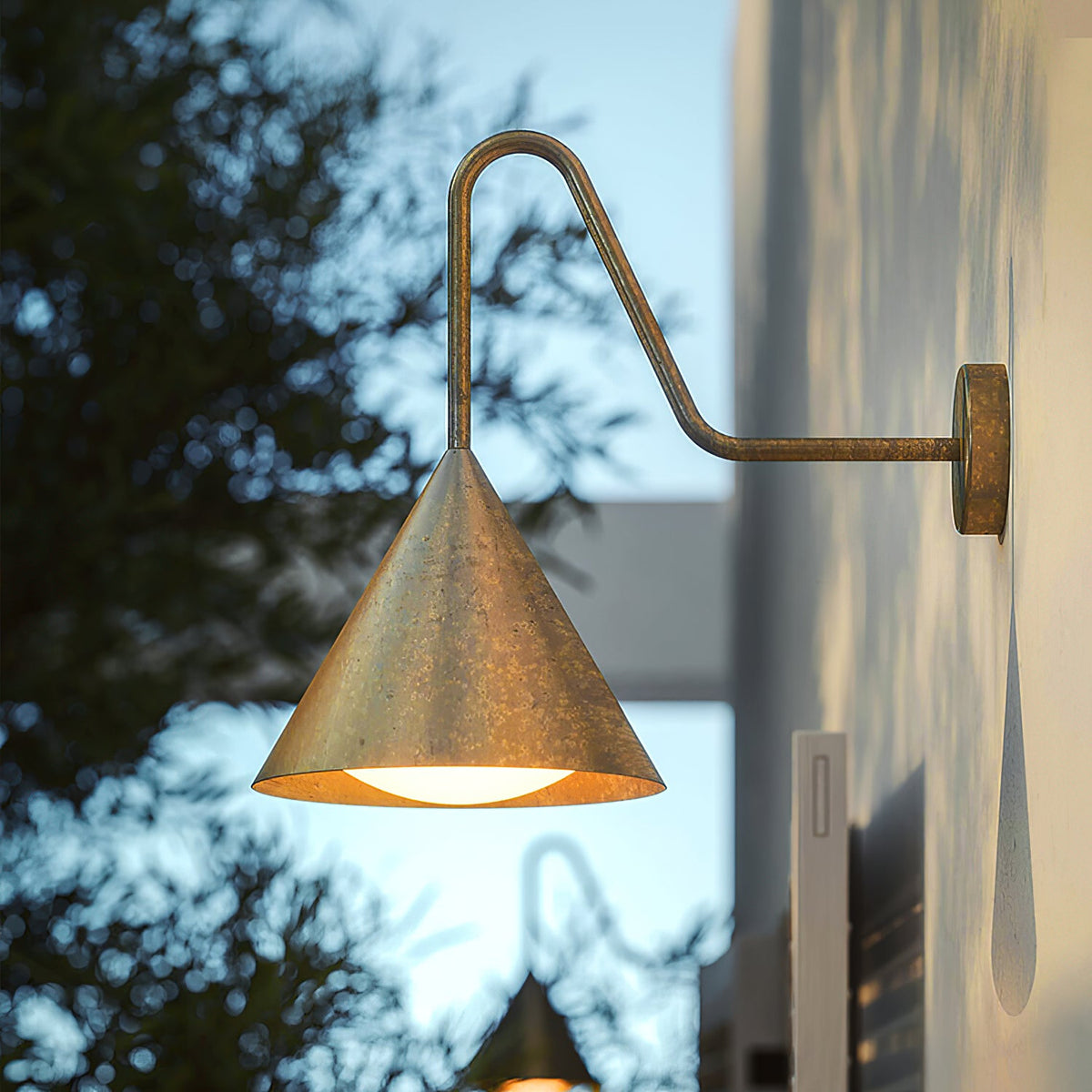cone-wall-lamp