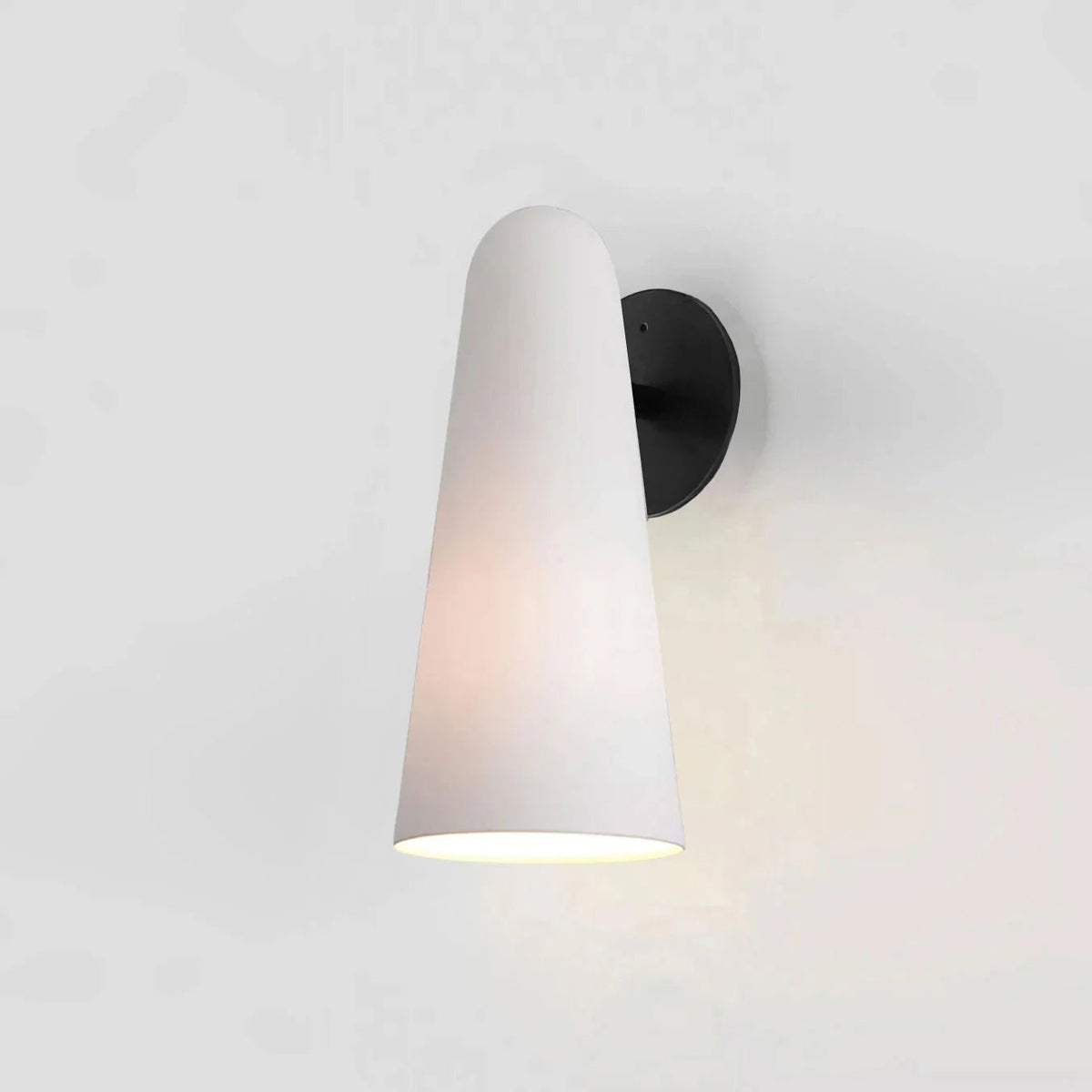 Articolo Conical Glass LED Wall Sconce for Modern Interiors