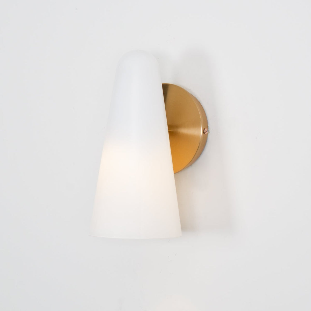 Articolo Conical Glass LED Wall Sconce for Modern Interiors