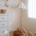 cora-floor-lamp