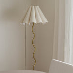 cora-floor-lamp