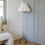 cora-floor-lamp
