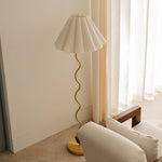 cora-floor-lamp