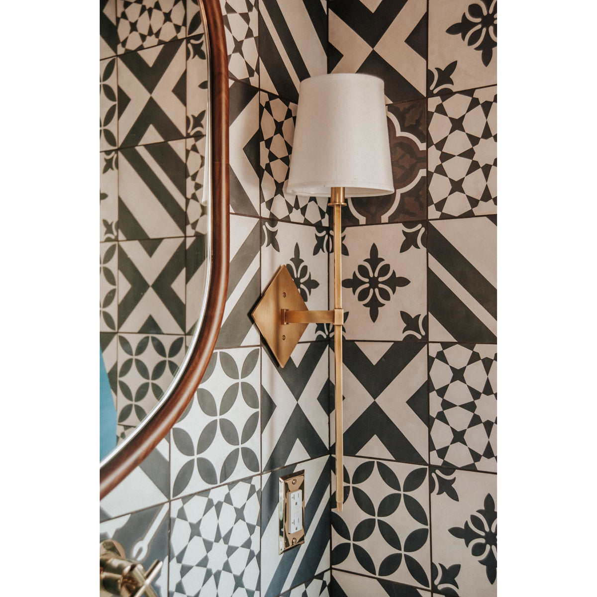 Cortland Wall Lamp