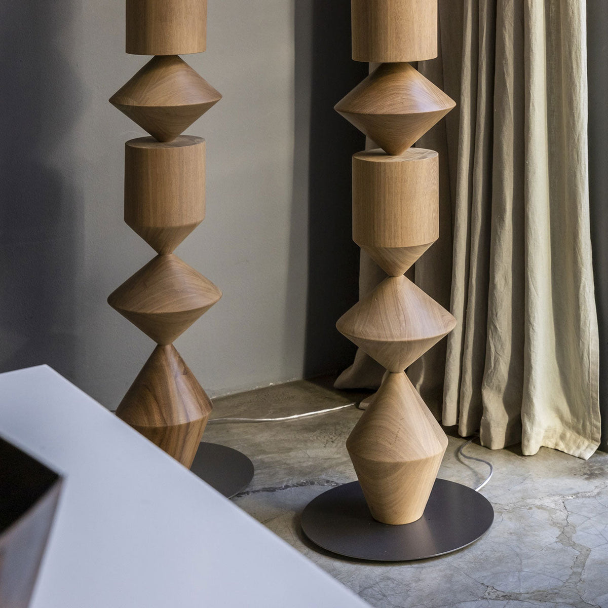 costantina-floor-lamp