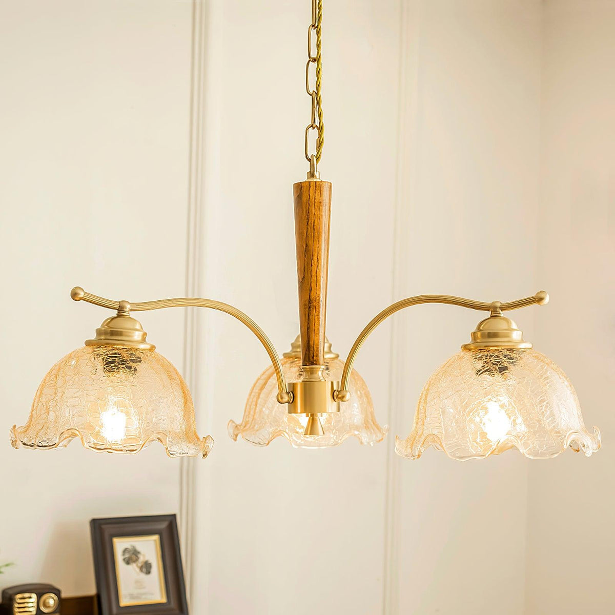 crack-flower-chandelier
